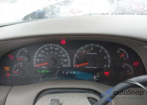 2001 Ford F-150 Lariat/Xl/Xlt from USA, damaged, VIN 2FTRX17W61CA40418